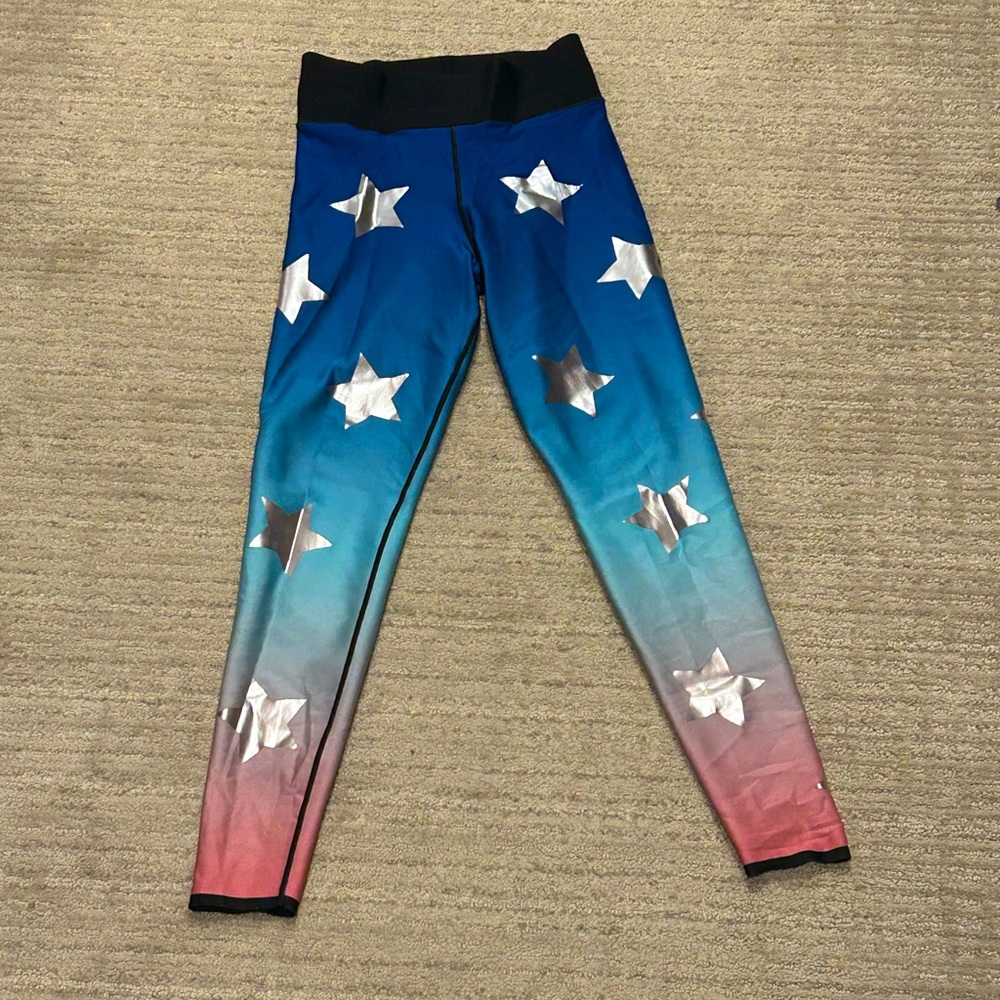 Ultracor premium legging only worn 3-4 times. Squat proof and very flattering!